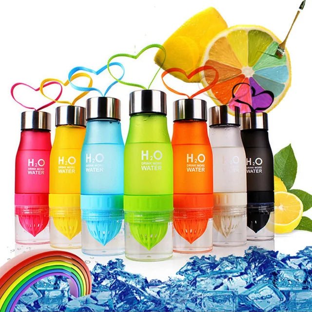 Fruit infusion water bottle designed for refreshing hydration, featuring a leak-proof design and built-in infuser to create healthy, flavorful drinks with fruits and herbs. Durable, eco-friendly, and perfect for on-the-go use, from the gym to outdoor adventures.- TNT Fitness