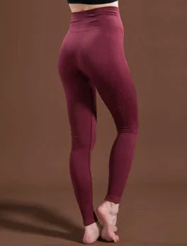 Women's seamless super stretch workout leggings designed with high elasticity for a perfect fit. Crafted from breathable, moisture-wicking fabric, these leggings provide ultimate comfort and flexibility. Ideal for high-intensity workouts, yoga, or casual athleisure wear. - TNT Fitness Gear