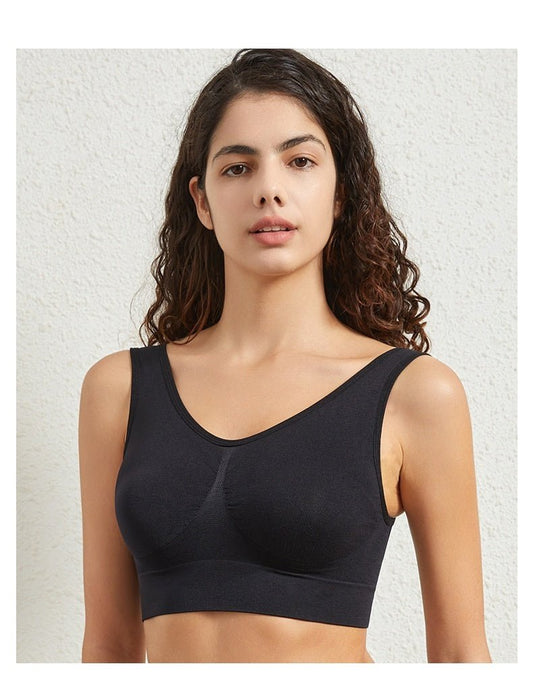 Plus size seamless sports bra designed for support, breathability, and active training